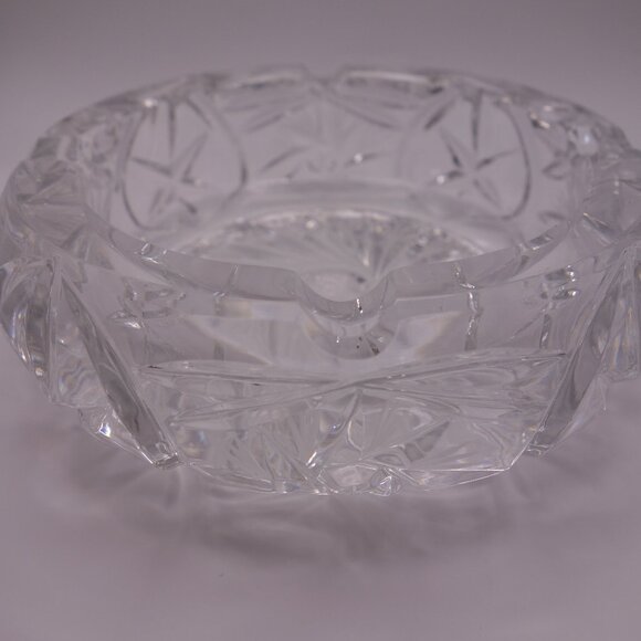 Circular Cigar Ash Tray with Some Weight To it! - Picture 3 of 16